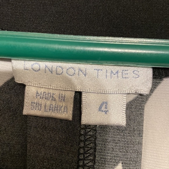 London time mini dress​​​​ - Picture 6 of 7